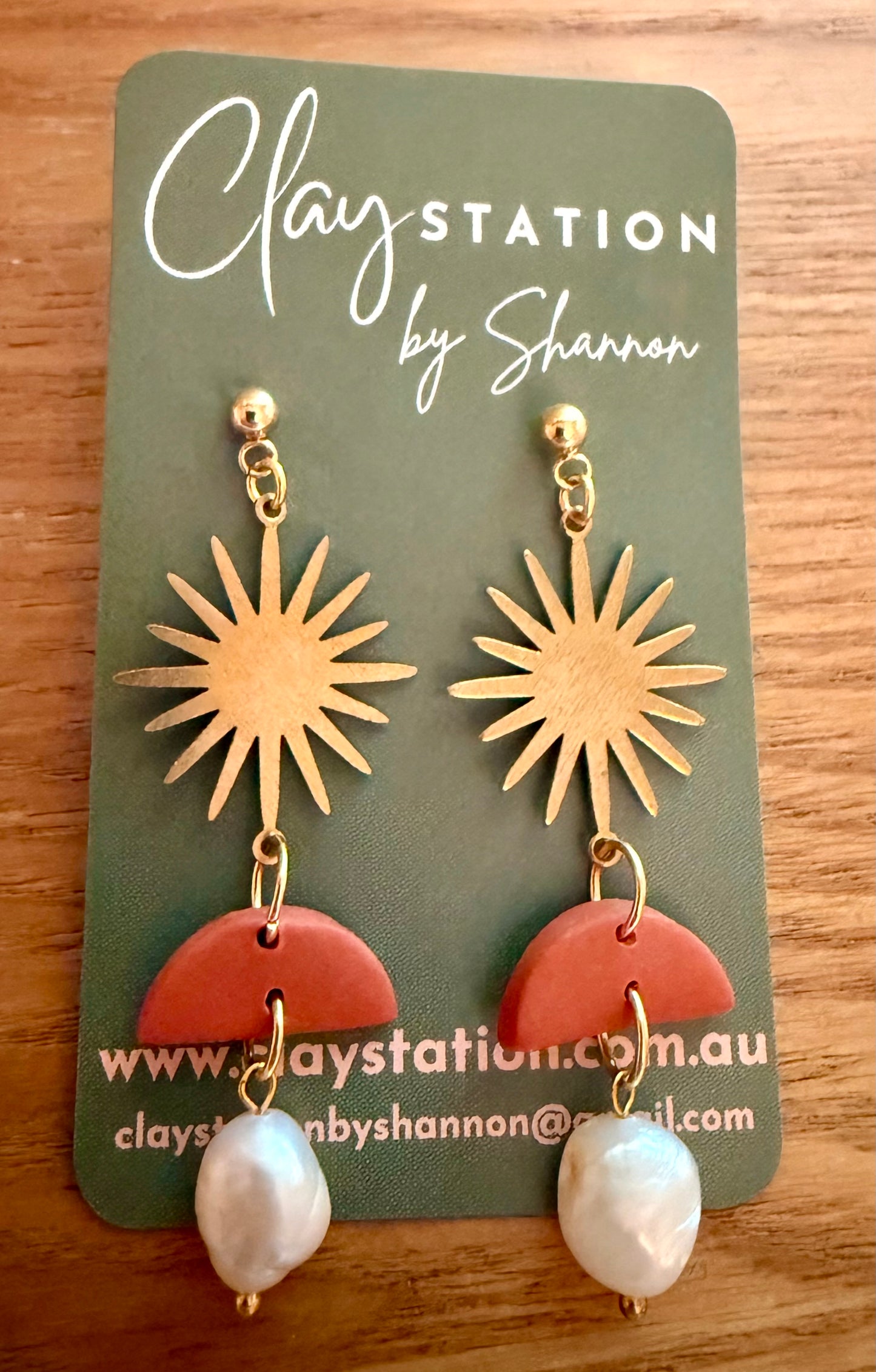 AUGUST MOON Golden Dusk