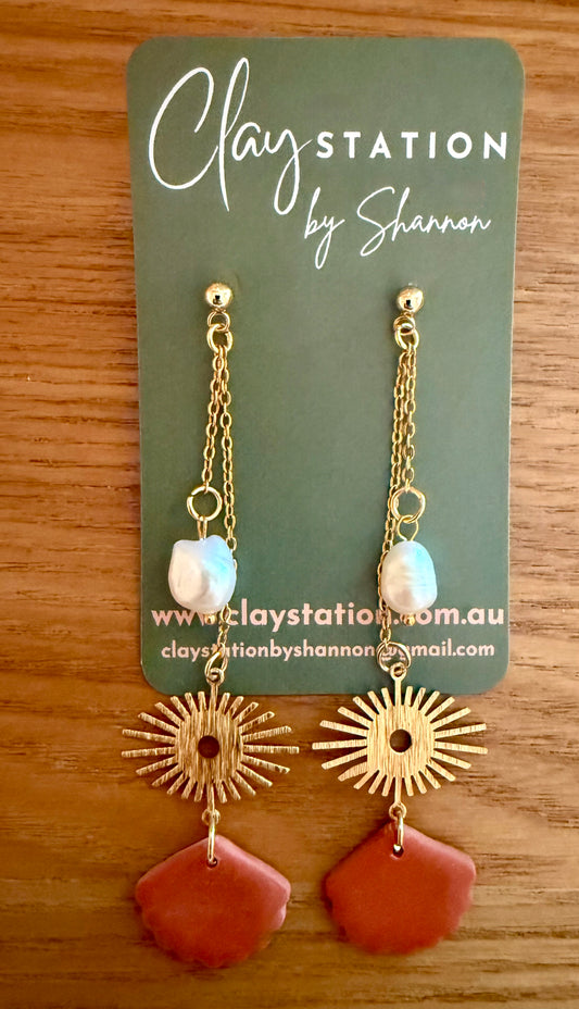 AUGUST MOON Golden drift